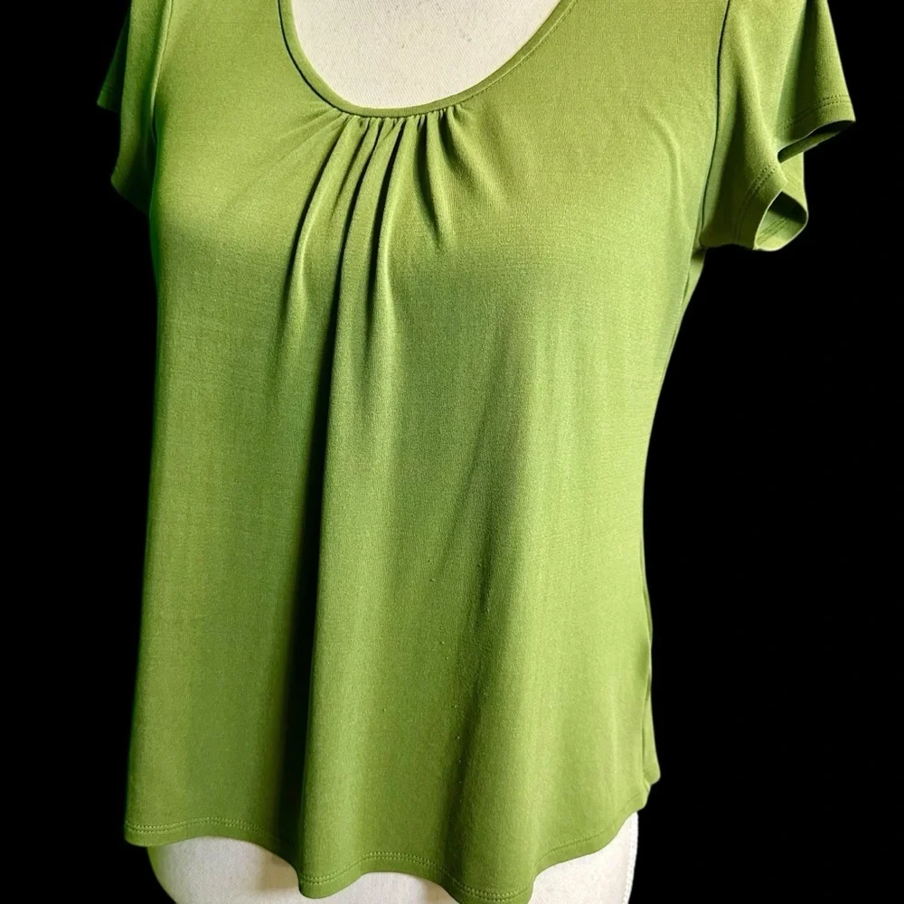 Eileen Fisher 100% Silk ‘Balletneck Cap Sleeve Top’ in “Edamame” Green Size SP - Picture 14 of 14
